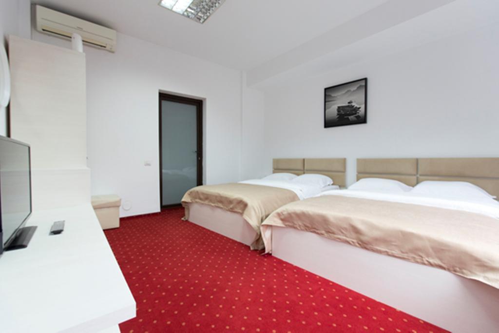 Hotel Thomas Bucarest Chambre photo