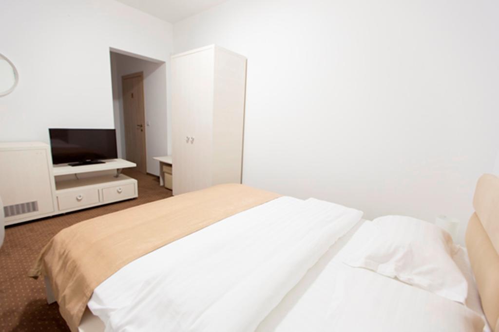 Hotel Thomas Bucarest Chambre photo