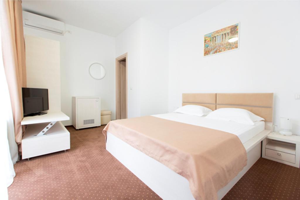 Hotel Thomas Bucarest Extérieur photo