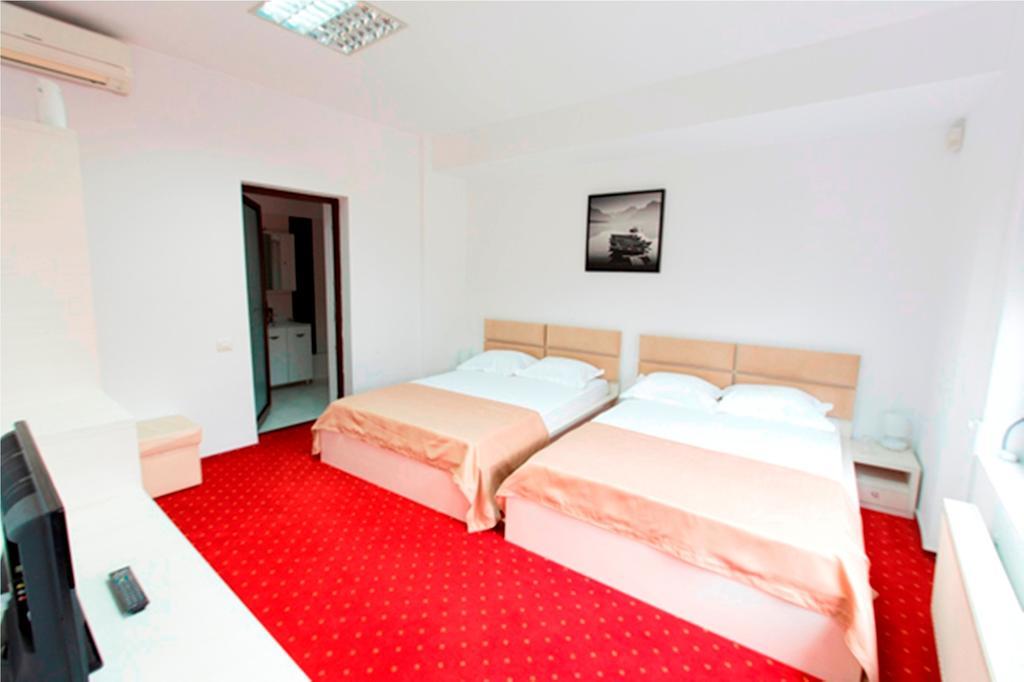 Hotel Thomas Bucarest Chambre photo