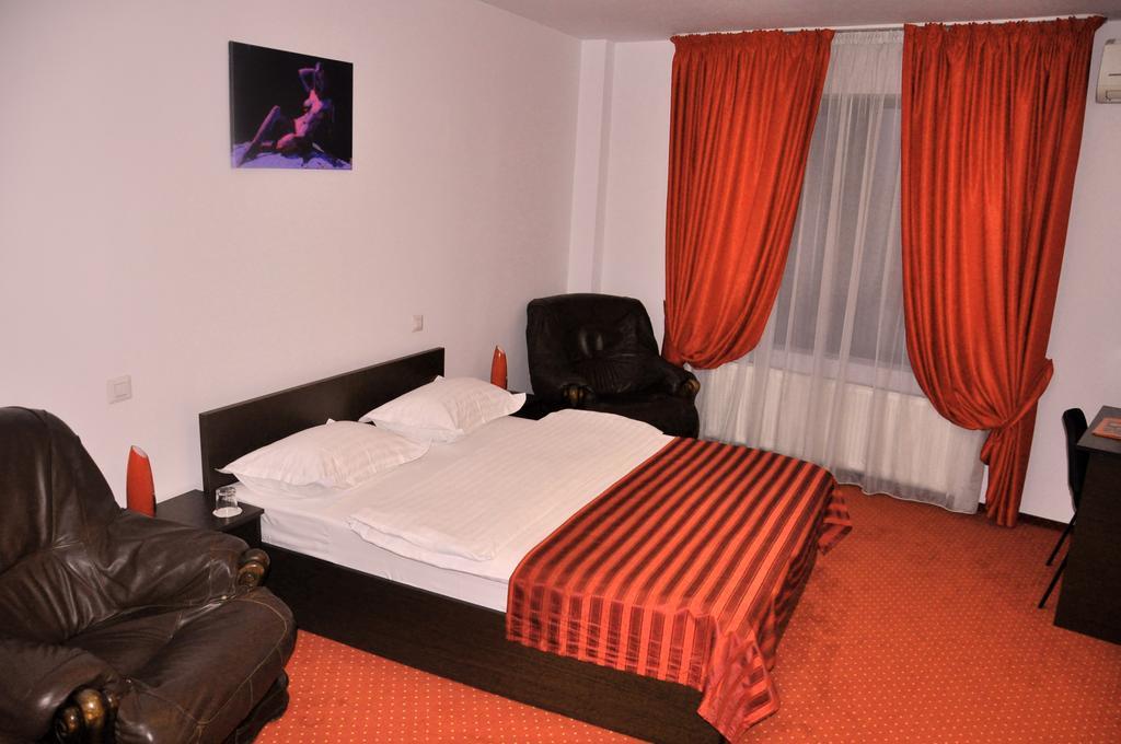 Hotel Thomas Bucarest Extérieur photo